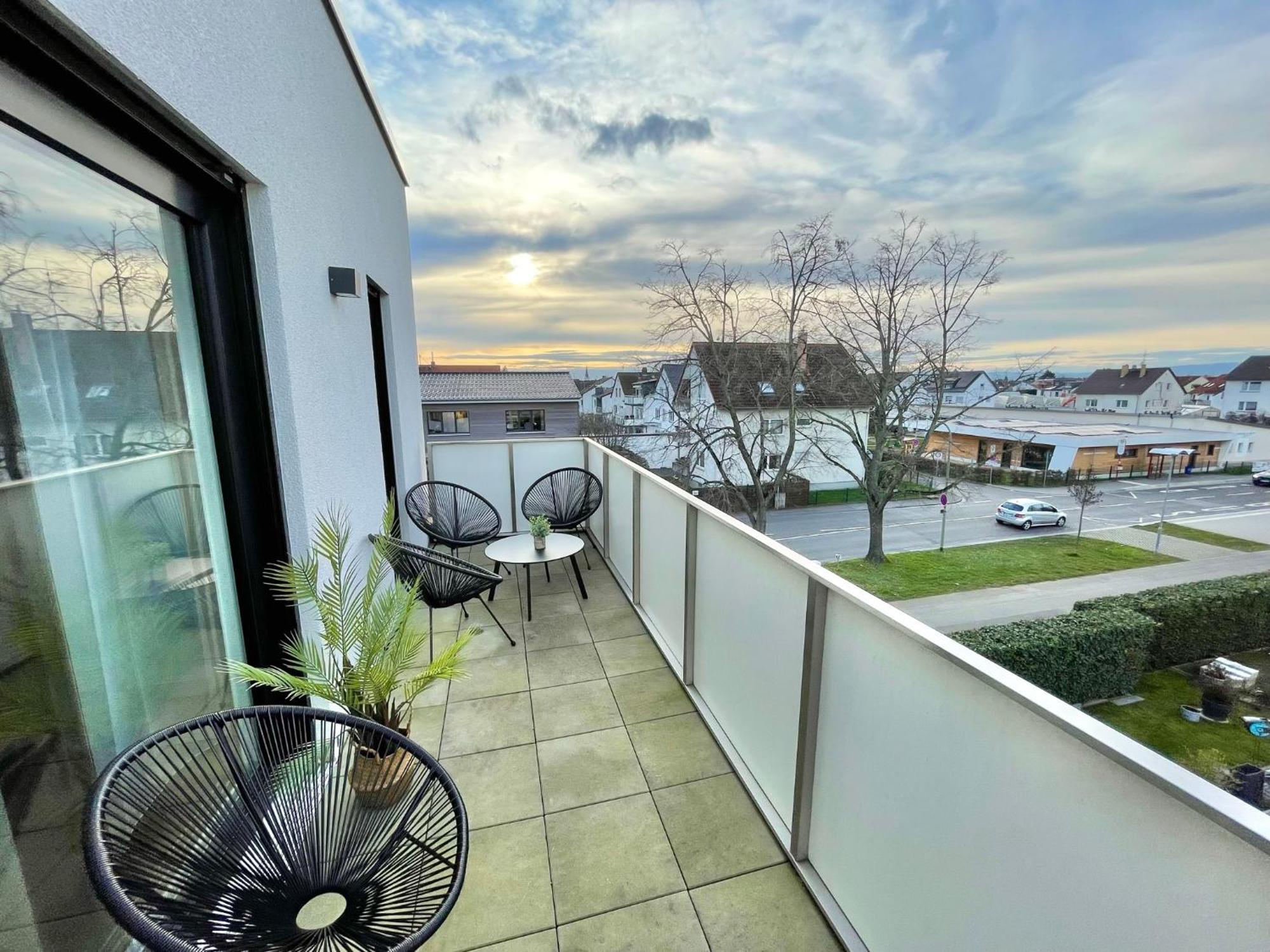 Apartment Exklusive 3-zimmer Luxus-maisonette In Hochheim - Naehe Frankfurt Flughafen, Wiesbaden Und Mainz *