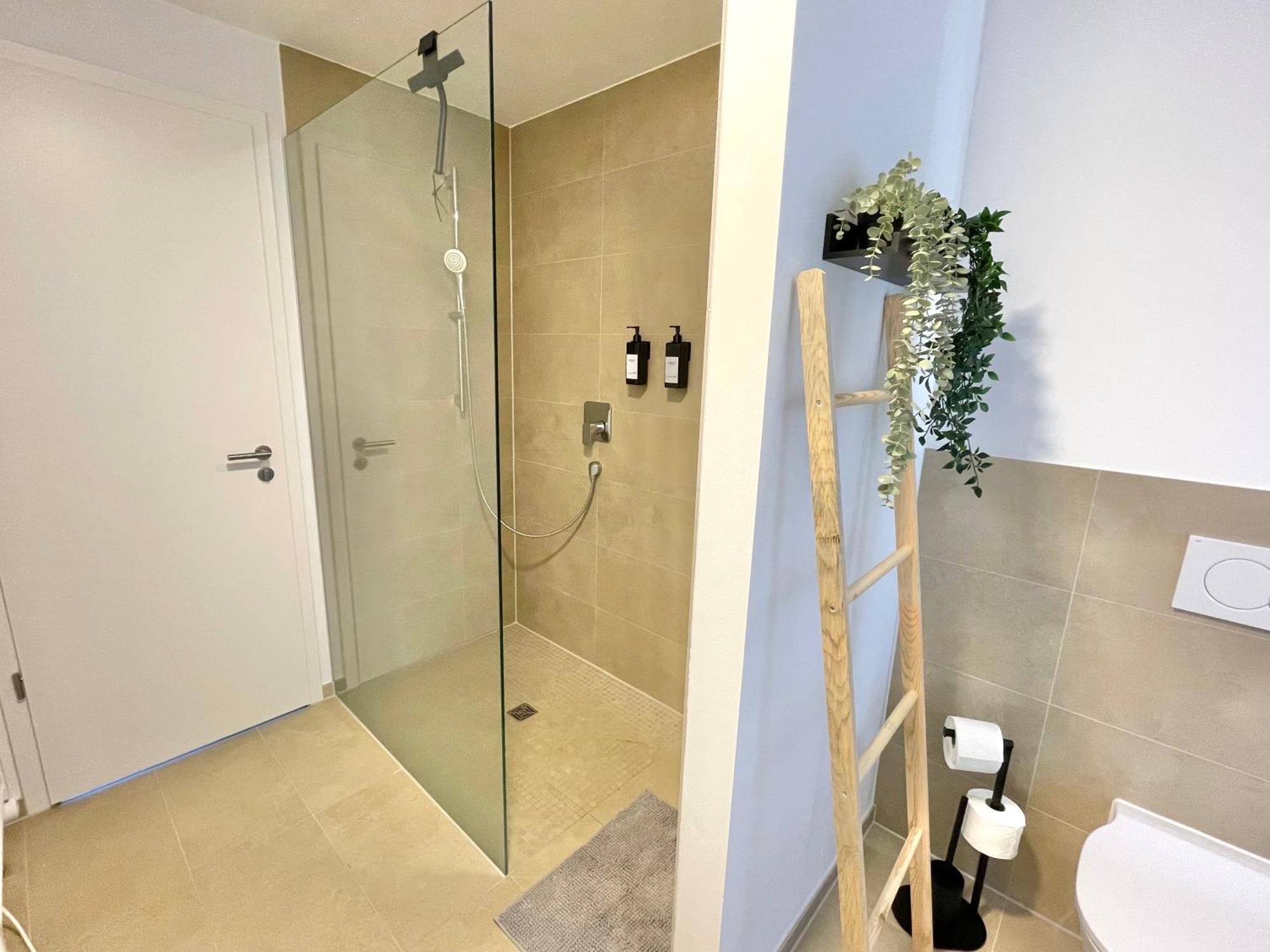 Apartment Exklusive 3-zimmer Luxus-maisonette In Hochheim - Naehe Frankfurt Flughafen, Wiesbaden Und Mainz