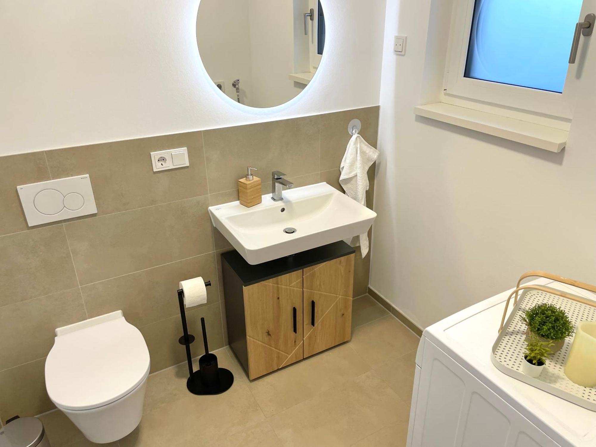 Appartement Exklusive 3-zimmer Luxus-maisonette In Hochheim - Naehe Frankfurt Flughafen, Wiesbaden Und Mainz *